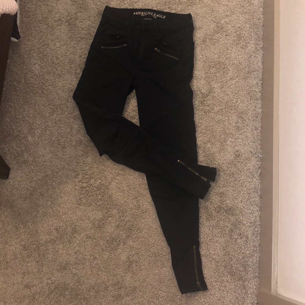 Back skinny jeans with zippers